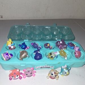 Hatchimals Collectible Teal Egg Carton Playset with Assorted Colorful Figures